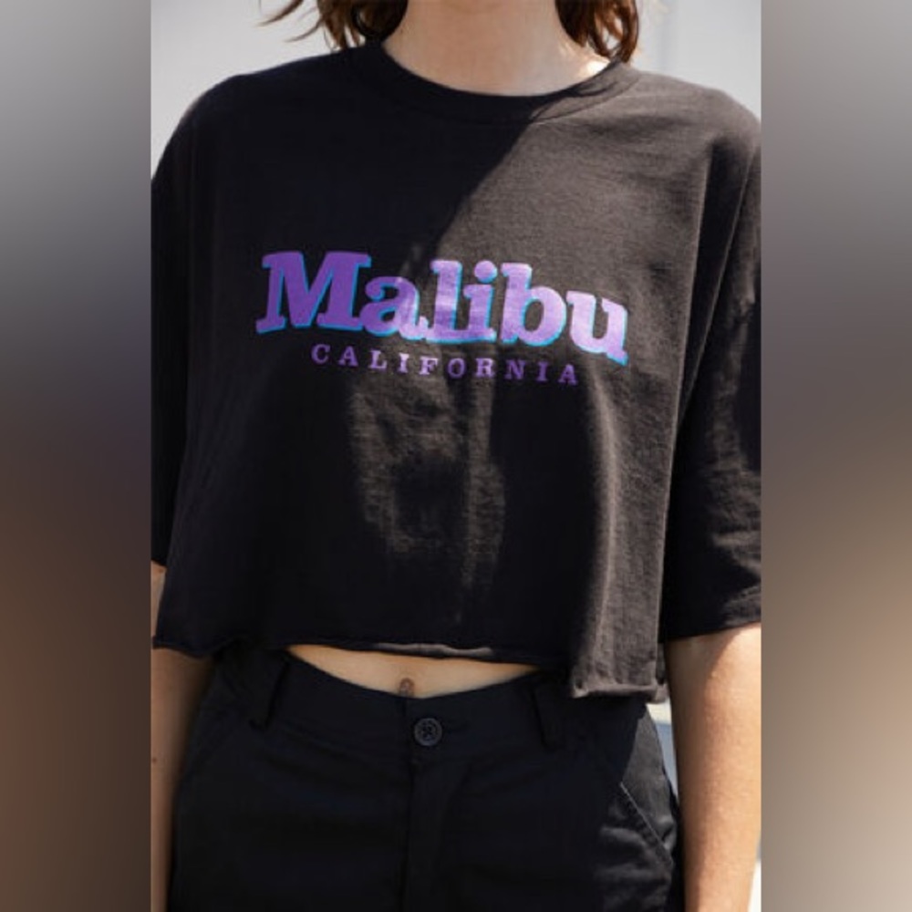 BRANDY MELVILLE JOHN GALT cropped tee. Great condition worn 2-3 times.